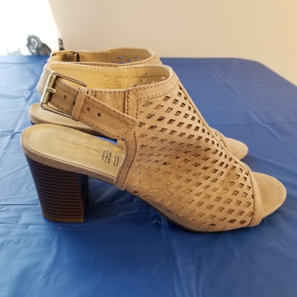 Shoes - Picture 2 of 4